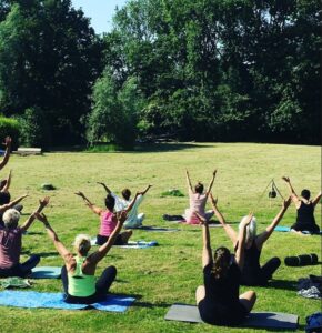 Yoga op het speelveld